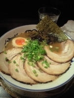 「豚骨ラーメン￥700+チャーシュー￥200+替え玉￥120」@麺処 マトヤの写真