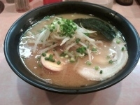 「醤油らーめん・中盛」@虎魂食堂の写真