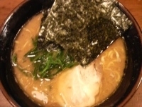 「ラーメン（硬め）￥700」@横浜らーめん 笑の家の写真