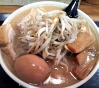「味玉味噌ラーメン（￥850）・大盛（￥50）・ヤサイ大盛り、ニン」@味噌麺処 花道庵の写真