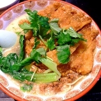 「排骨担々麺（ライス無料）」@四川屋台の写真