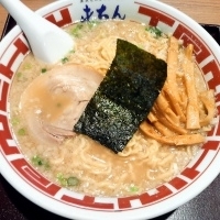 「東京とんこつらーめん・麺固め（大盛り・サービス）￥650」@屯ちん SUNAMO店の写真