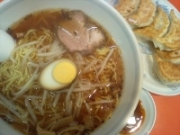 「ラーメン+餃子（500円+350円）」@ラーメン餃子 武蔵の写真