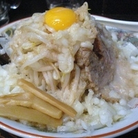 「油めん（ヤサイマシ、タマネギマシ） 800円」@らーめん るどるふの写真