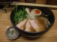 「しろ八麺（チャーシュー3枚、味玉付き）」@旬麺しろ八の写真