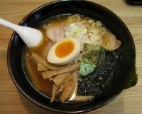 「ラーメン（細麺）+味玉チャーシュー」@つけ麺 きくちゃんの写真