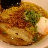 「温玉ジャージャー麺 600円」@まる竹本舗 カレッタ汐留店の写真