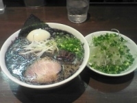 「ネギラーメン+味玉」@なんつッ亭 池袋店の写真
