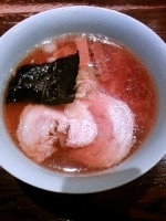 「醤油ラーメン」@支那そばや 新横浜ラーメン博物館店の写真