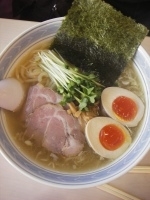 「塩太麺 +味玉」@あぢとみ食堂の写真