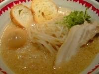 「こてんぱん豚骨ラーメン（+クーポン味玉）730円」@らーめん・つけめん こてんぱんの写真