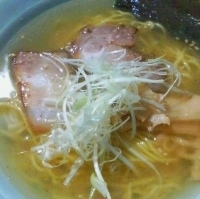 「塩支那そば」@赤のれんの写真