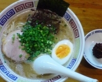 「長浜塩らーめん 辛玉（象さんスペシャル）  ハリガネ +粉落とし」@ハングリードラゴンの写真