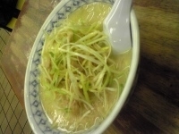 「味噌ラーメン+ネギトッピング（500+150円）」@九州ラーメン 桜島 京王店の写真