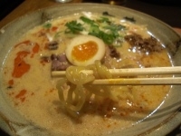 「ピリ辛胡麻らーめん」@越後秘蔵麺 無尽蔵 しながわ家の写真