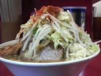 「ラーメン（野菜マシマシあと全マシ）￥650」@ラーメン二郎 大宮店の写真