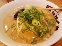 「みそとんラーメン+ギョウザセット」@九州ラーメン むがく庵の写真