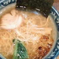 「塩らあ麺+ライス」@めん処 樹の写真