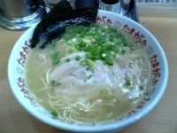 「らーめん（バリカタ）+替え玉（バリカタ）」@九州大分らぁめん たまがった 神奈川新町本店の写真