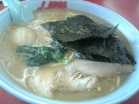 「醤油らーめん&大盛り&味玉」@ラーメン山岡家 いわき店の写真