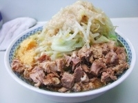 「ラーメン/大盛/こま切れ豚  野菜ちょいマシ+ニンニクマシマシ+」@ラーメン大 我孫子店の写真