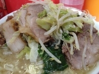 「小ぶたダブル（ニンニク、カラメ）」@ラーメン二郎 三田本店の写真