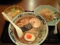 「ラーメンセット+生ビール」@中華料理 春日の写真