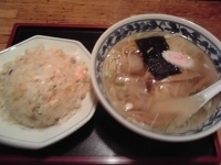 「塩ラーメン+チャーハン（Aランチ650円）」@中華シゲタ マルエツ六ッ川店サニーロード内の写真