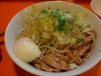 「油そば（醤油味・カラメ・ニンニク・ねぎ増し）750円」@ちばからの写真