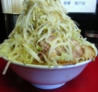 「麺増したま小ラーメン巻チャァ2枚味噌味（ヤサイマシマシより少し多」@蓮爾 登戸店の写真