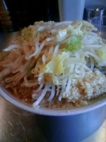 「ラーメン（ヤサイ、ニンニク、アブラ）+細切れチャーシュー」@らーめん大 蕨店の写真