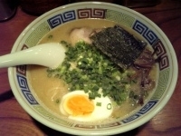 「01長浜ラーメン600円+20カレー粉50円」@ハングリードラゴンの写真