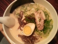 「ラーメン￥500+替玉硬め（サービス）」@博多天神 御茶ノ水駅前店の写真