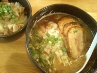 「和風豚そば+豚丼（800円+200円）」@めん屋てっぺんの写真