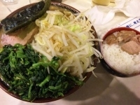 「ラーメン+ほうれん草+キャベツともやし+小ライス（麺気持ちヤワ/」@神田ラーメン わいず 神田本店の写真