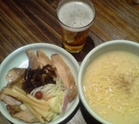 「とろ肉しおらーめん+ビール」@らーめん 山頭火 越谷イオンレイクタウン店の写真