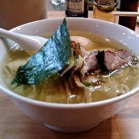 「しおそば（650円）+麺大盛（100円）+味玉（100円）=85」@支那そば なかじまの写真