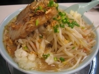 「らーめん 中盛 750円」@らーめん 凌駕の写真