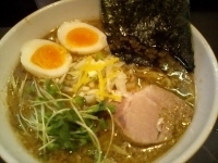 「和風ラーメンゆで卵入り」@和風らーめんコク胡麻麺 和彩の写真
