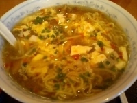 「酸辣湯麺（730円）+白髪葱（100円）」@陳麻家 春日部武里店の写真