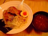 「しおつけめん+大盛り+チャーシュー」@燵家製麺の写真