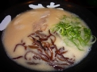 「ラーメン 300円（九州ウォーカー創刊300号記念イベントのため」@とんこつらーめん 雷蔵 諸岡店の写真