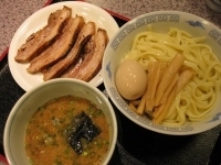 「濃厚つけ麺（平打ち太麺・あつもり）￥700+焼豚￥250+煮玉子」@美味食間 くわ田の写真