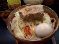 「まぜ郎+半熟味付玉子（1000円）」@豚そば ぎんや 黒川本店の写真