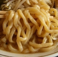 「とんこつ肉らぁめん￥800+生卵￥0」@増味家の写真