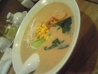 「坦々麺（豆乳風味）710円」@鯱屋の写真