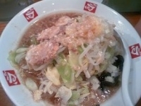 「とんこつ醤油ラーメン大盛」@ら〜めん ぽっぽっ屋 晴海トリトン店の写真