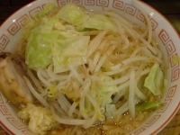 「ラーメン（ヤサイマシ、ニンニク） 700円」@大二郎の写真