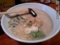 「マヨチーズラーメン（800円）」@東京豚骨 秀めんの写真