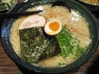 「翼ラーメン（780円）・大盛り（210円）」@麺屋 翼の写真